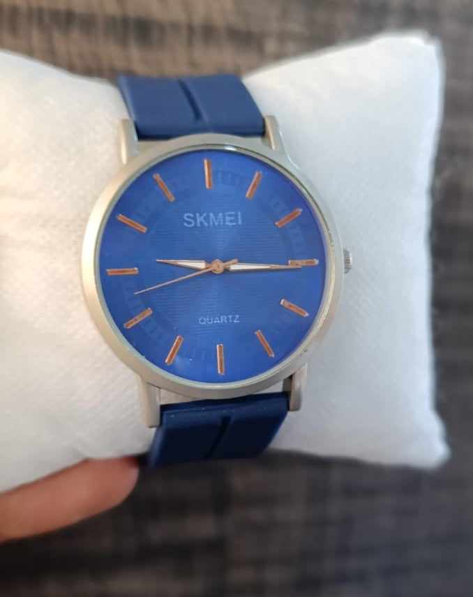 Quartz SKMEI Sleek Watch